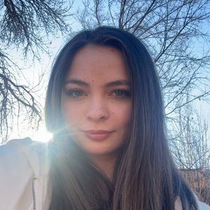 Meet your Posher, Simone